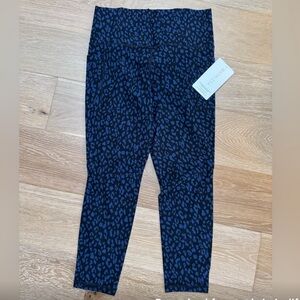 NWT Athleta Salutation Stash High Rise 7/8 Legging in Blue Leopard Print